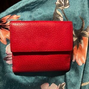 Gucci Red Pebbled Leather Compact Fold Wallet